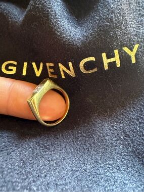 Vtg Givenchy women’s solid 14kt stamped Gold and Diamond jnlay Signet Ring Sz 6